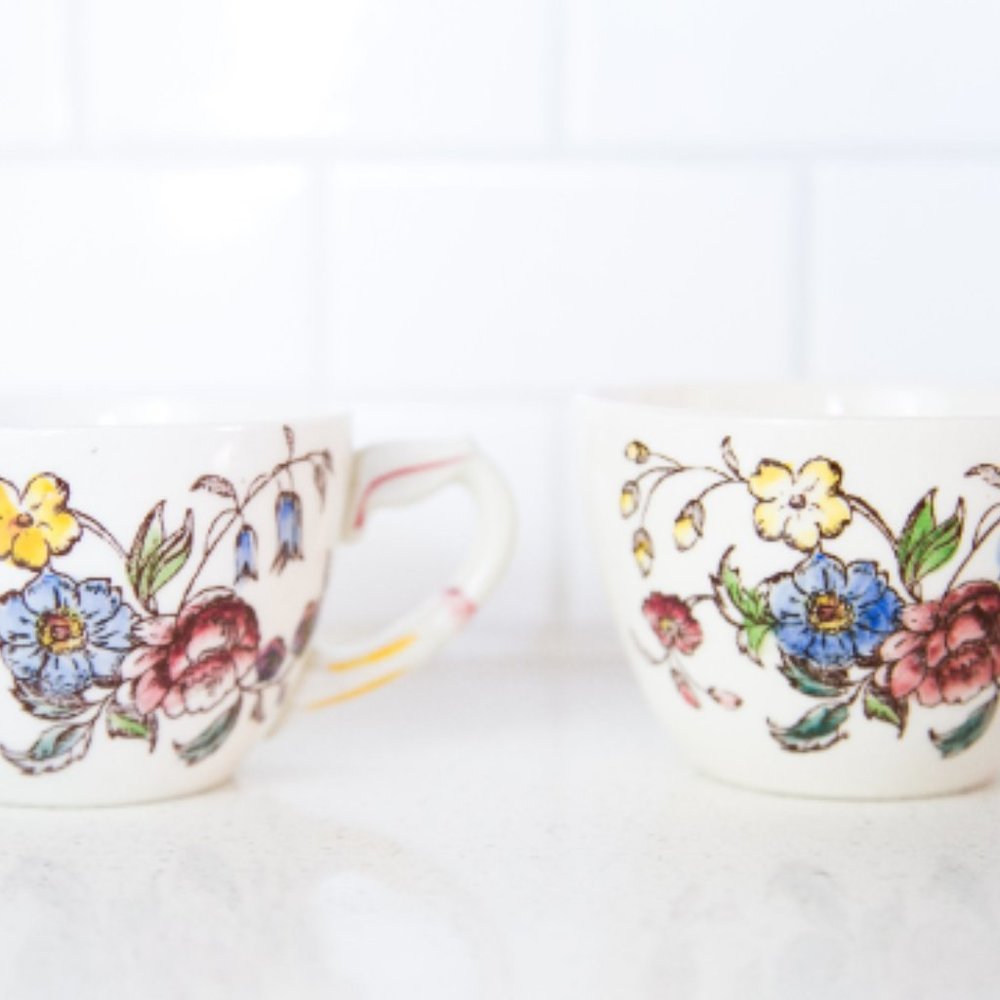 Two Hand Painted Vernon Kilns May Flower Tea Cup - Picture 2 of 4